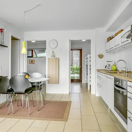 2 Bedroom Gorgeous In Apartamento Bogense