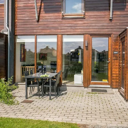 2 Bedroom Gorgeous In Apartamento