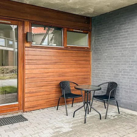 2 Bedroom Gorgeous In Appartement Bogense